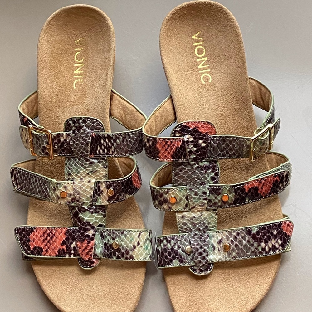 Vionic Wedge Sandals Size 9. - image 8